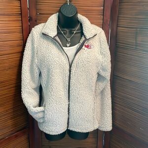KC Chiefs football 🏈 NFL Sherpa Jacket Jr size Medium Women’s fitted Light Gray